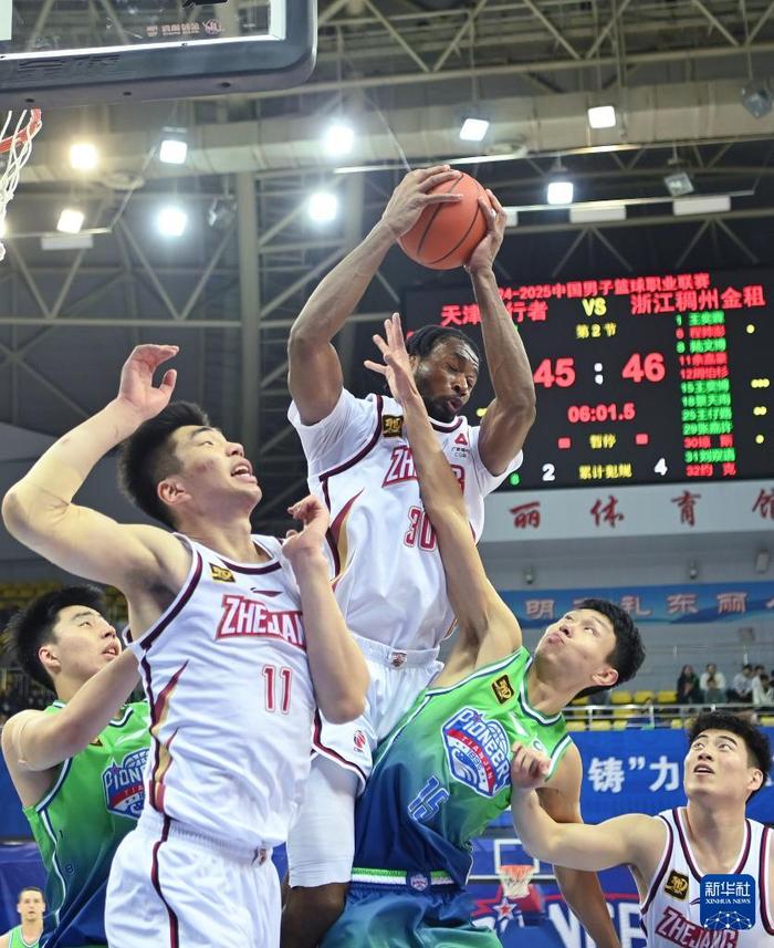 奋勇拼搏
